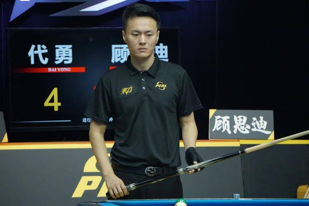 一个施展才 一个施展才