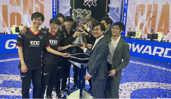 山东男篮正 山东男篮正